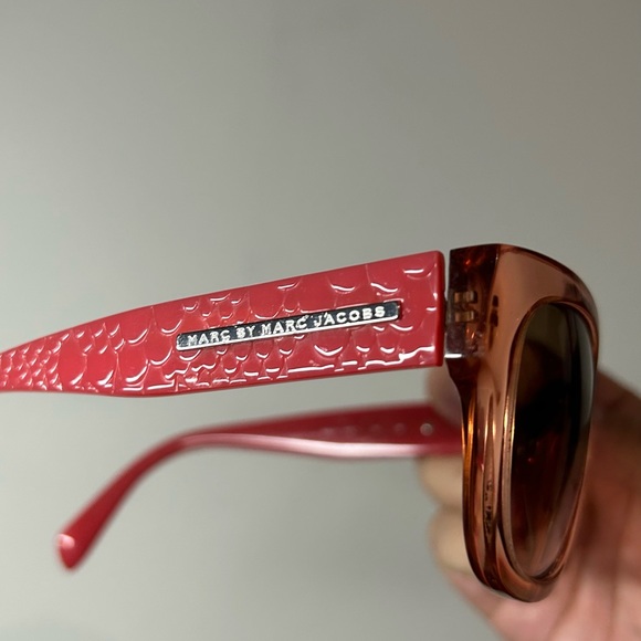 MARC JACOBS SUNGLASSES - Picture 6 of 8